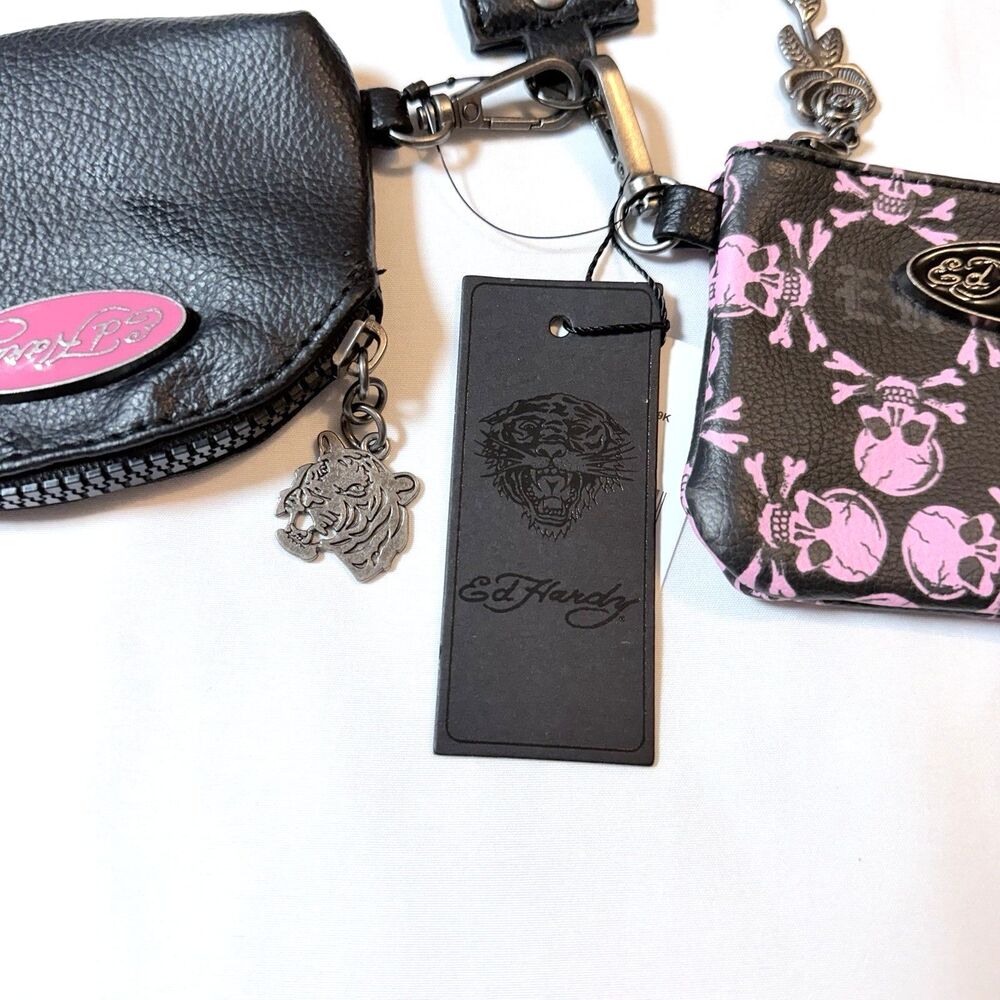 Ed Hardy Pink-Black Skulls Wallet & Wristlet Charms Keychain Double Pouch NWT - Picture 4 of 6